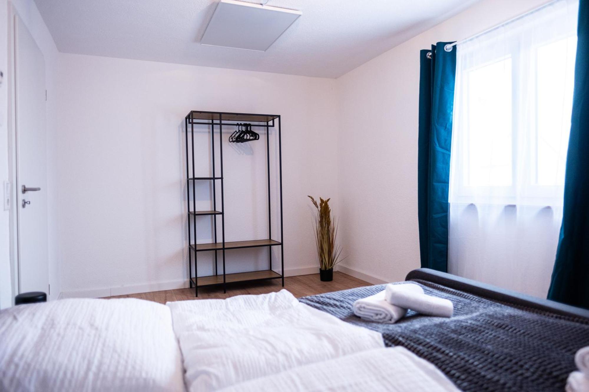 Klassen Apartments! Stadtnahes Ferienhaus* Mit Terrasse In Aulendorf * Fuer 6-8 Personen Exterior photo